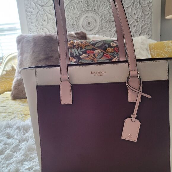 Kate Spade Tote  - Picture 1 of 7